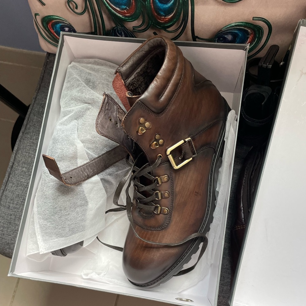 Spring Step Brown Hiker boots. Regularly $179 size 11.5